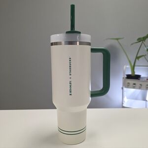 Stanley x Starbucks 40 Oz Quencher